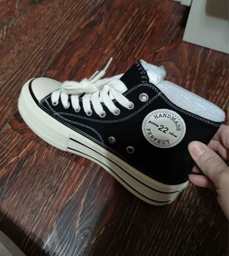 帆布鞋，全新 感兴趣的话点“我想要”和我私...