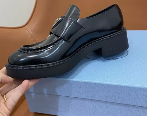 真皮三角标 p家乐福鞋女厚底黑色英伦风复