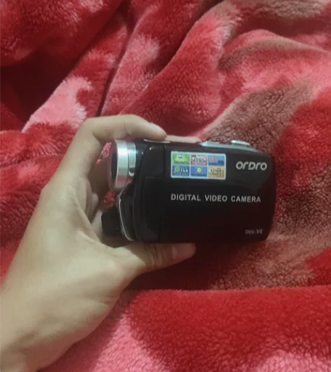 欧达相机便宜处理，相机所有功能完整，没有任...