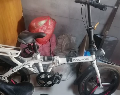 飞鸽铁锚折叠自行车当时买给女儿上初中用的，...