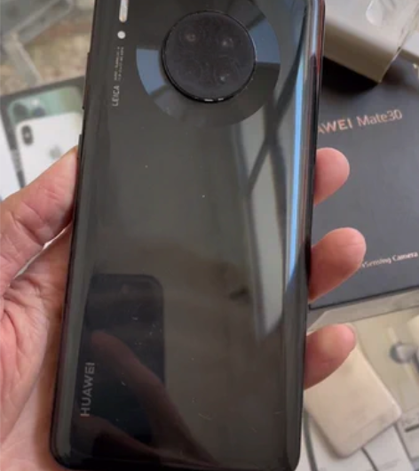 HUAWEI Mate 30 运行8+25...