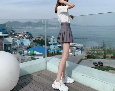 半身裙 感兴趣的话点“我想要”和我私聊吧～...