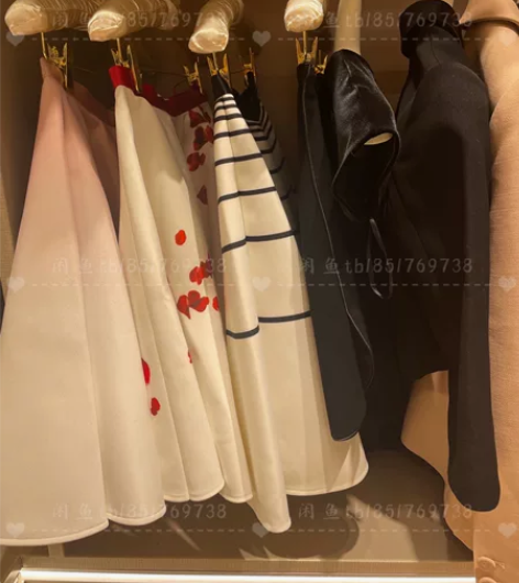 泰国poem半裙伞裙 都是稀有款 花瓣款 ...