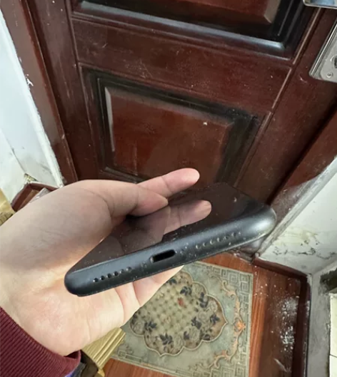 国行iPhone 11，128g，无维修，...