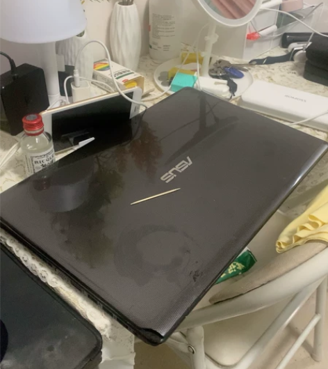 华硕x550vc笔记本 伊拉克橙色 边角有...