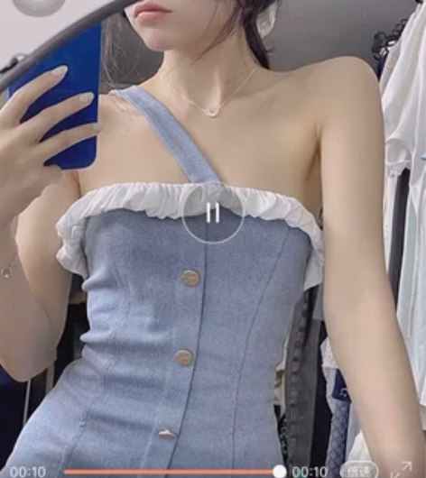 甜辣风吊带连衣裙收腰夏新款显瘦挂脖抹胸牛仔...