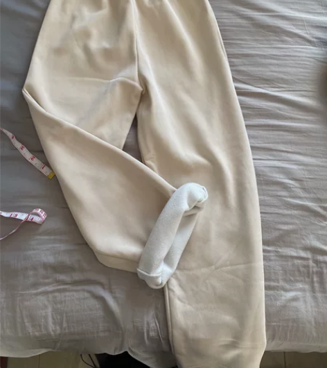 奶白加绒直筒裤!全新!均码 裤长93 松紧...