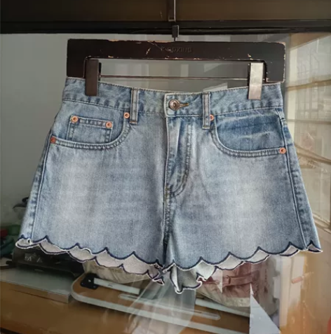 超仙花瓣边百搭气质显瘦牛仔超短裤女高级感小...