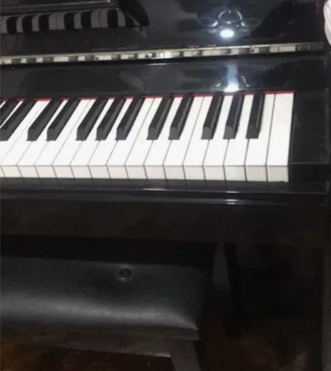 家里的钢琴拿来出售 感兴趣的话点“我想要”...