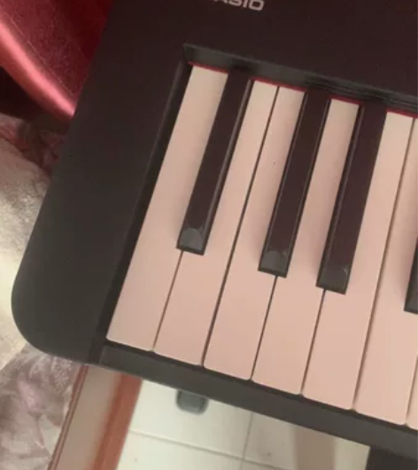卡西欧钢琴出售，用过一次之后一直放在全新的...
