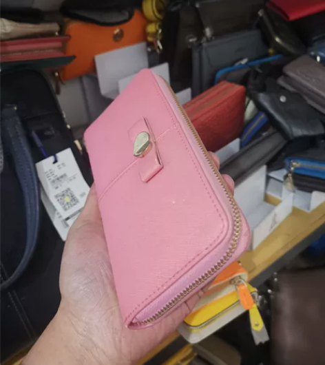 清仓！全新稻草人皮具牛皮真皮正品女士钱包卡...