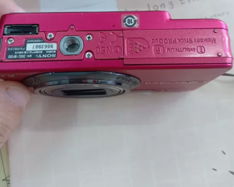 索尼w150这个相机是帮朋友卖的，功能完好...