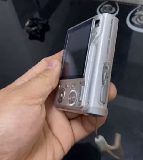 索尼w200照相机 都好用。成色看图片 单...