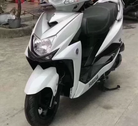 二手摩托车，踏板车，女装车电喷雅马哈尚领1...