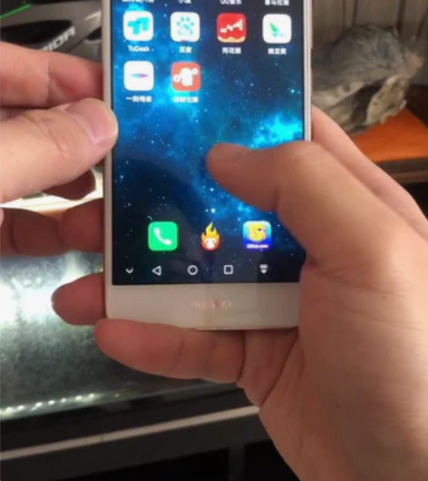 华为nova现在依然运行流畅，成色如图，所...