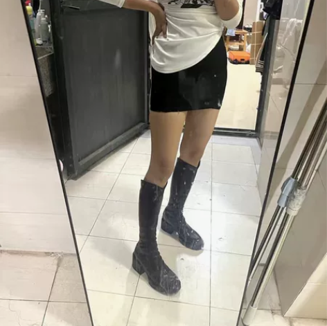 包臀裙穿过几次低价处理 感兴趣的话点“我想...