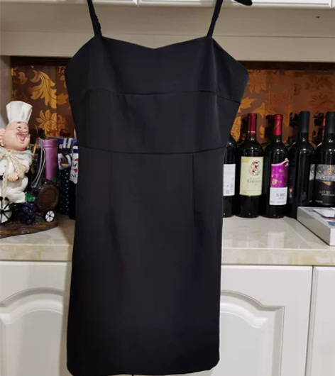 全新 黑色吊牌连衣裙实体店购入 尺码：S....