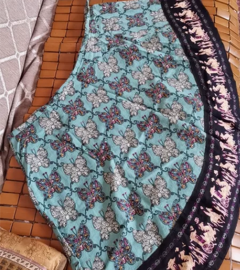 全新银丝印染油布裙，景区买的，民族风，不限...