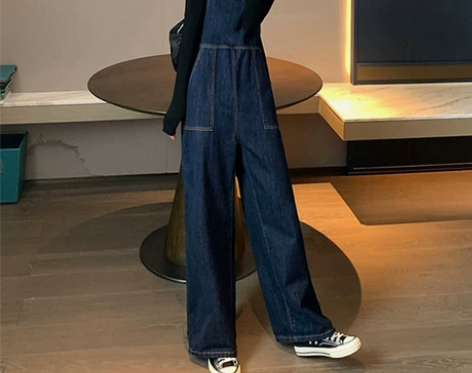 背带牛仔裤女宽松直筒2022新款春秋连体裤...