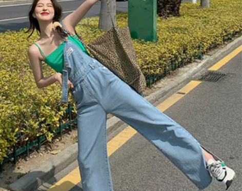 女士牛仔裤 背带裤 感兴趣的话点“我想要”...