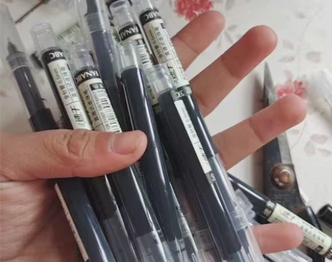 【速干】直液式走珠中性笔0.5全针管黑色碳...