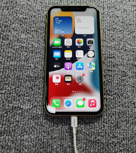 苹果11 64G国行电池76成色小花屏幕有...