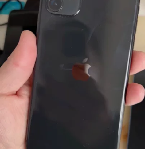 国行苹果11黑色64内存 感兴趣的话点“我...