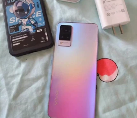 Vivo s9   8+128GB  国行...