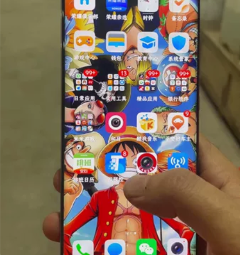 想换手机出荣耀60SE一部轻微划痕，屏幕无...