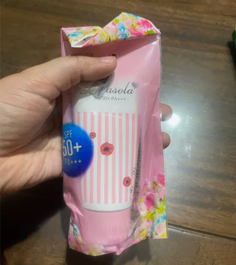 娜丽丝清爽防晒90g一支，全新未拆，包邮出...