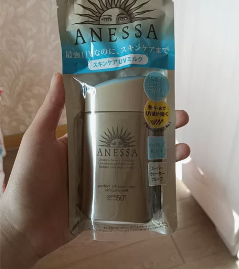 安耐晒防晒 感兴趣的话点“我想要”和我私聊...