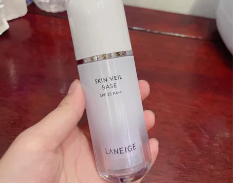 兰芝紫纱隔离30ml。   日期到2024...