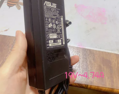 华硕原装笔记本适配器～19V~4.74A，...