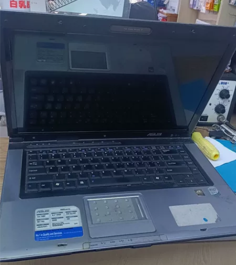 华硕x50sl笔记本电脑，充电充不了了，只...