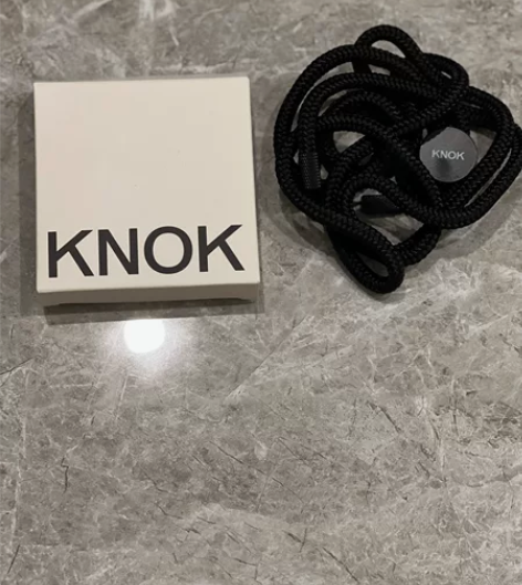 Knok 可拆卸手机挂绳全新带盒 黑绳黑扣...