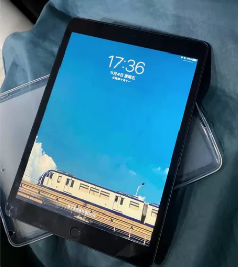 【紧急出售】ipad 2020平板电脑10...