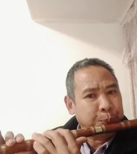 珍藏多年的苦竹D调笛子，材料厚实，音质优美...