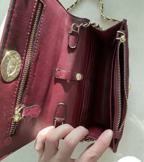 女士牛皮菱格斜挎包 感兴趣的话点“我想要”...