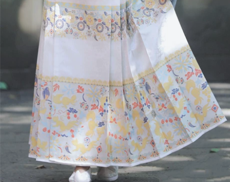兰若庭汉服 如意松鼠 明制 妆花 马面 袄...