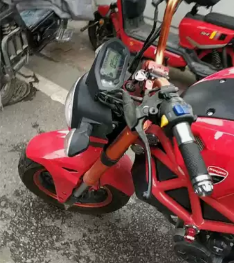 隆兴200CC小怪兽摩托车整车，关联 银钢...