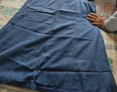 梨形身材裙子大码高腰黑色半身裙女秋冬胖mm...