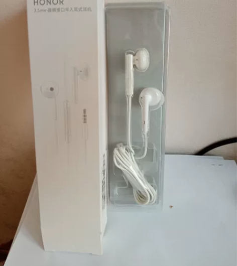 荣耀原装3.5mm音频接口半入式耳机，全新...
