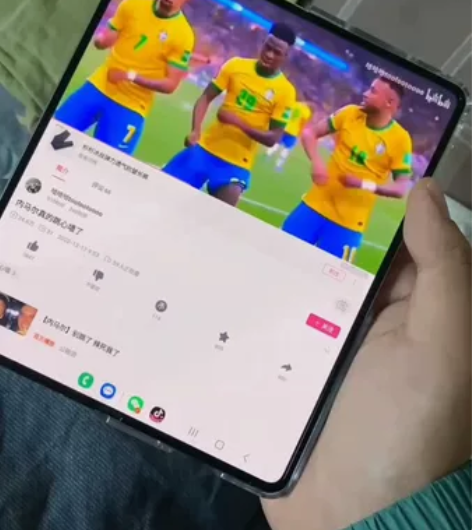 三星fold4，台版512云粉金，用不习惯...