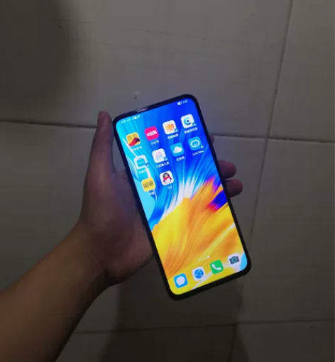 荣耀X10 全网通5G成色98新 一直贴膜...