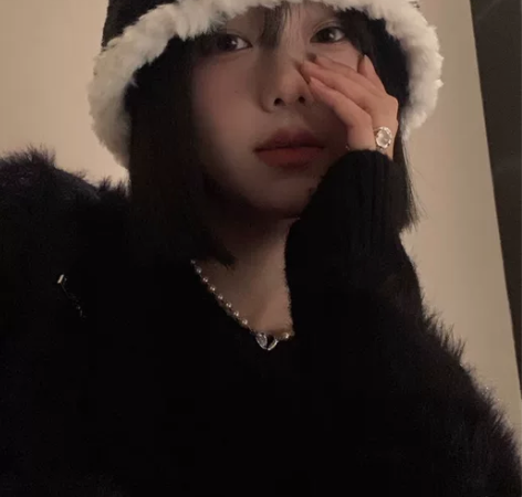 黑色毛绒水桶帽女秋冬季韩版百搭显脸小渔夫帽...