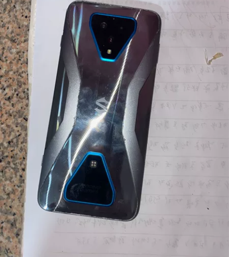黑鲨3pro后壳总成电池没有鼓包正常使用有...