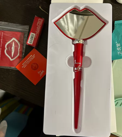 CL路铂廷女王权杖唇膏cl萝卜丁口红赠品，...