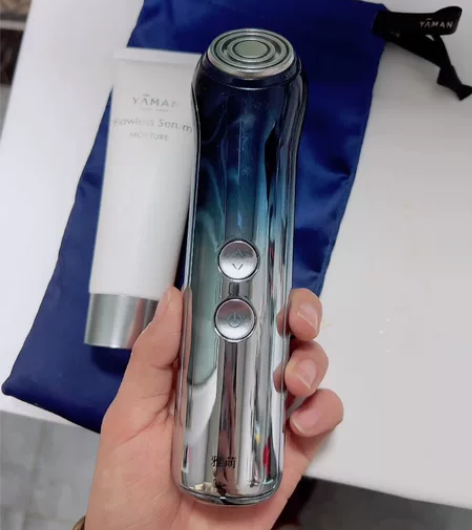 雅萌的抗衰美容仪,自用有效,下颌线轮廓明显...