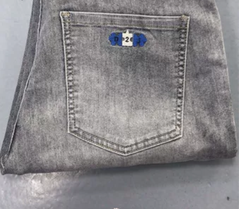 （送腰带）低价出售，微瑕疵！！灰色薄款弹力...