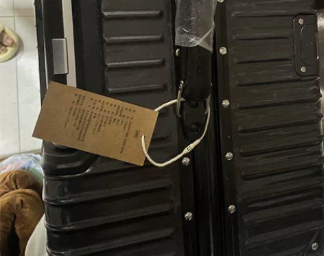 网易严选旅行箱28寸纯PC小金刚行李箱 搬...